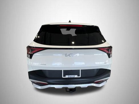 Used 2023 Kia Sportage LX image 8