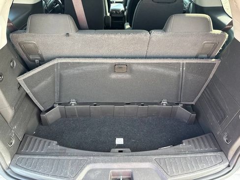 Used 2015 GMC Acadia SLE FWD image 10