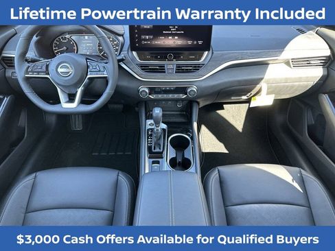 New 2025 Nissan Altima 2.5 SL image 2