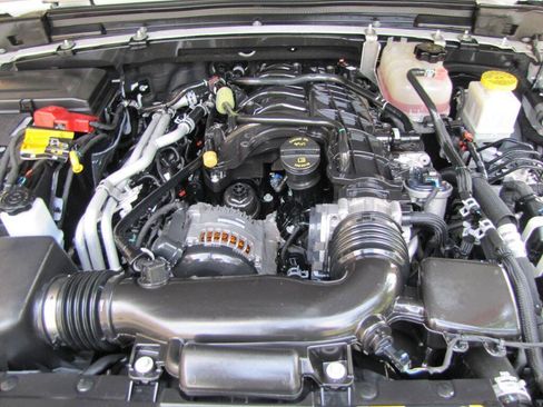 Used 2022 Jeep Gladiator Sport AWD/4WD image 40