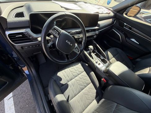Used 2025 Kia Telluride AWD image 7
