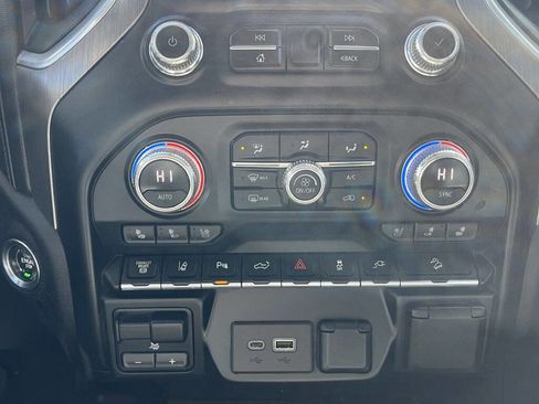 Used 2020 GMC Sierra 2500 Denali w/ Denali Ultimate Package image 26