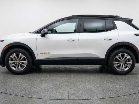 Used 2025 Chevrolet Equinox LT FWD image 5