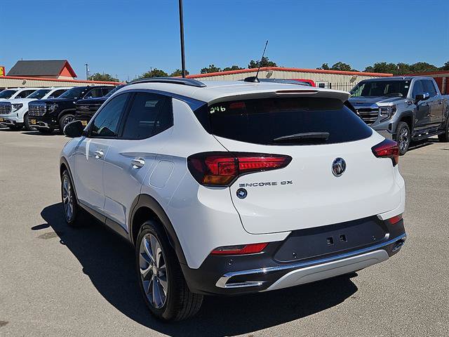 Certified 2022 Buick Encore GX Essence w/ Advanced Technology Package FWD image 3