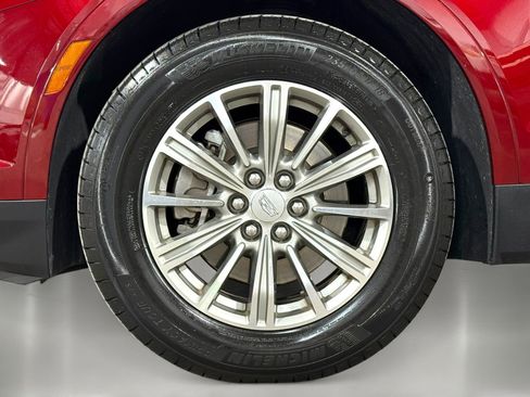 Used 2018 Cadillac XT5 Luxury w/ Driver Awareness Package image 12