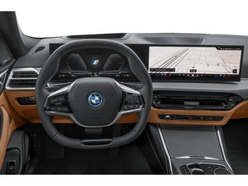 Used 2025 BMW i4 eDrive40 w/ M Sport Package RWD image 9