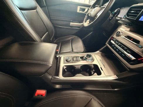 Used 2023 Ford Explorer XLT w/ Equipment Group 202A image 28