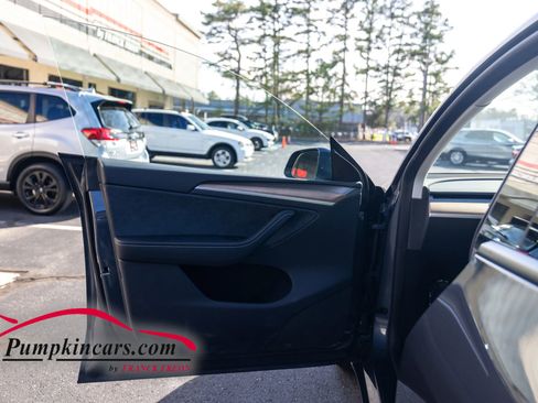 Used 2023 Tesla Model Y Long Range image 20