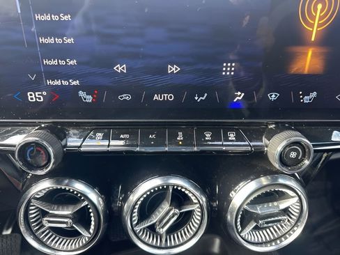 Used 2024 Chevrolet Blazer EV LT image 18