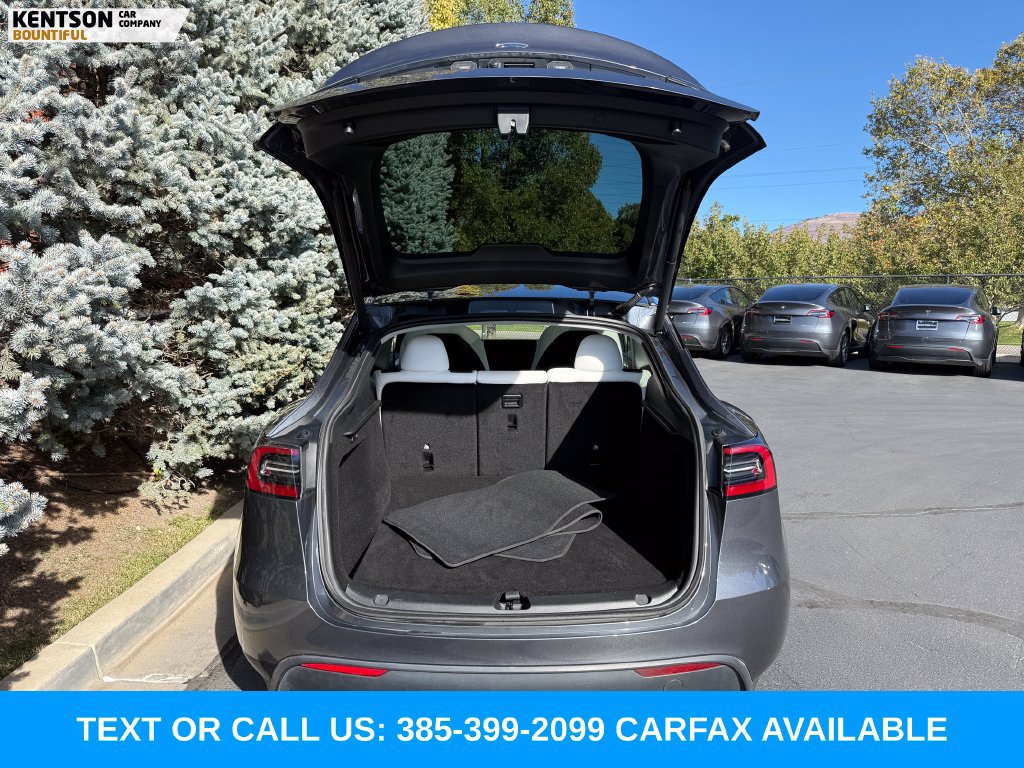 Used 2023 Tesla Model Y Long Range AWD/4WD image 32