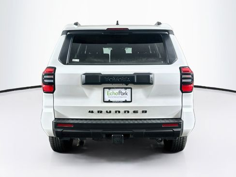 Used 2025 Toyota 4Runner SR5 AWD/4WD image 7