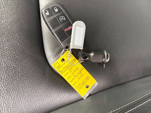 Used 2019 Jeep Renegade Limited AWD/4WD image 33