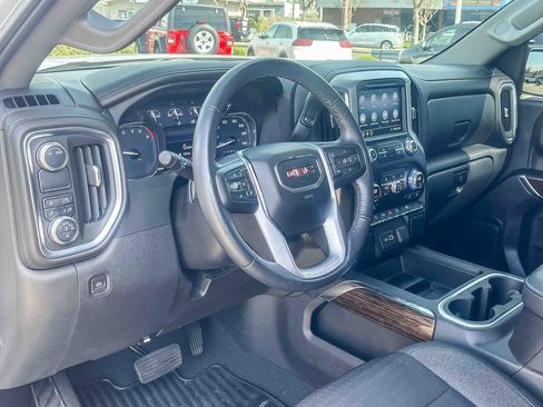 Used 2022 GMC Sierra 1500 Elevation w/ Driver Alert Package I image 8