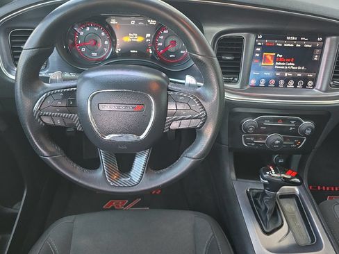 Used 2017 Dodge Charger R/T w/ Blacktop Package RWD image 14