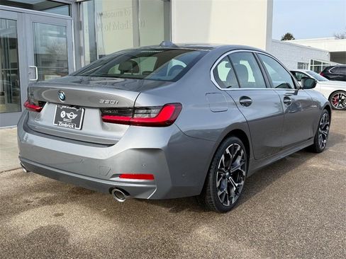 Used 2025 BMW 330i xDrive Sedan image 3