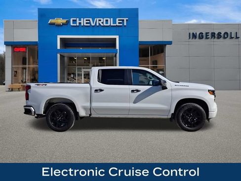 Used 2023 Chevrolet Silverado 1500 Custom AWD/4WD image 28