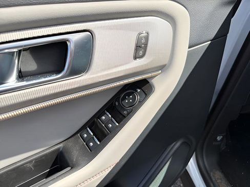 New 2026 Ford Explorer Active w/ Active Comfort Package AWD/4WD image 17