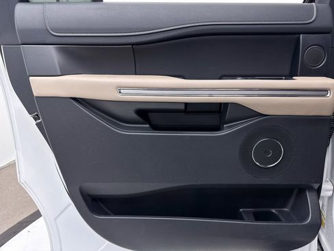 Used 2024 Ford Expedition Max Limited image 40