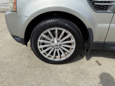 Used 2011 Land Rover Range Rover Sport HSE image 16