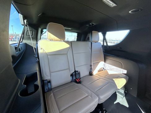 Certified 2023 Chevrolet Suburban Premier image 21
