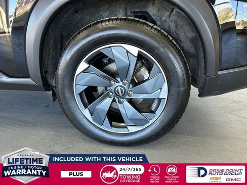 Used 2024 Nissan Rogue SV image 7