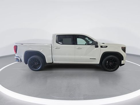 Used 2023 GMC Sierra 1500 Elevation AWD/4WD image 2