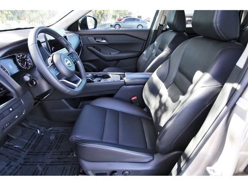 Certified 2023 Nissan Rogue SL w/ SL Premium Package image 6