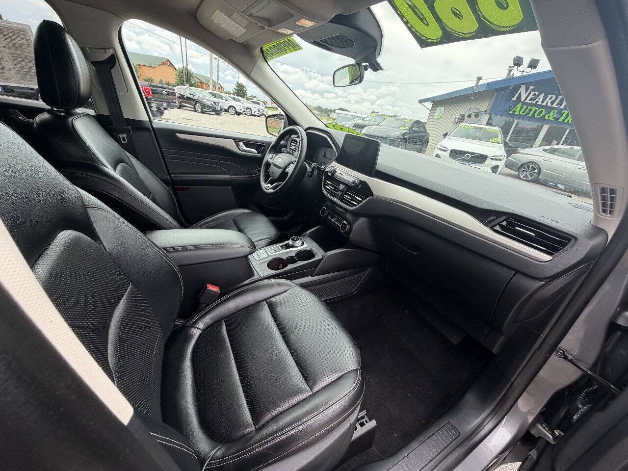 Used 2022 Ford Escape SEL w/ Equipment Group 302A AWD/4WD image 16