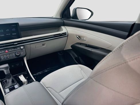 Used 2026 Hyundai Tucson SE FWD image 19