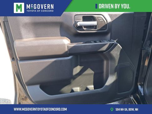 Used 2021 Chevrolet Silverado 2500 Custom w/ Custom Value Package AWD/4WD image 12