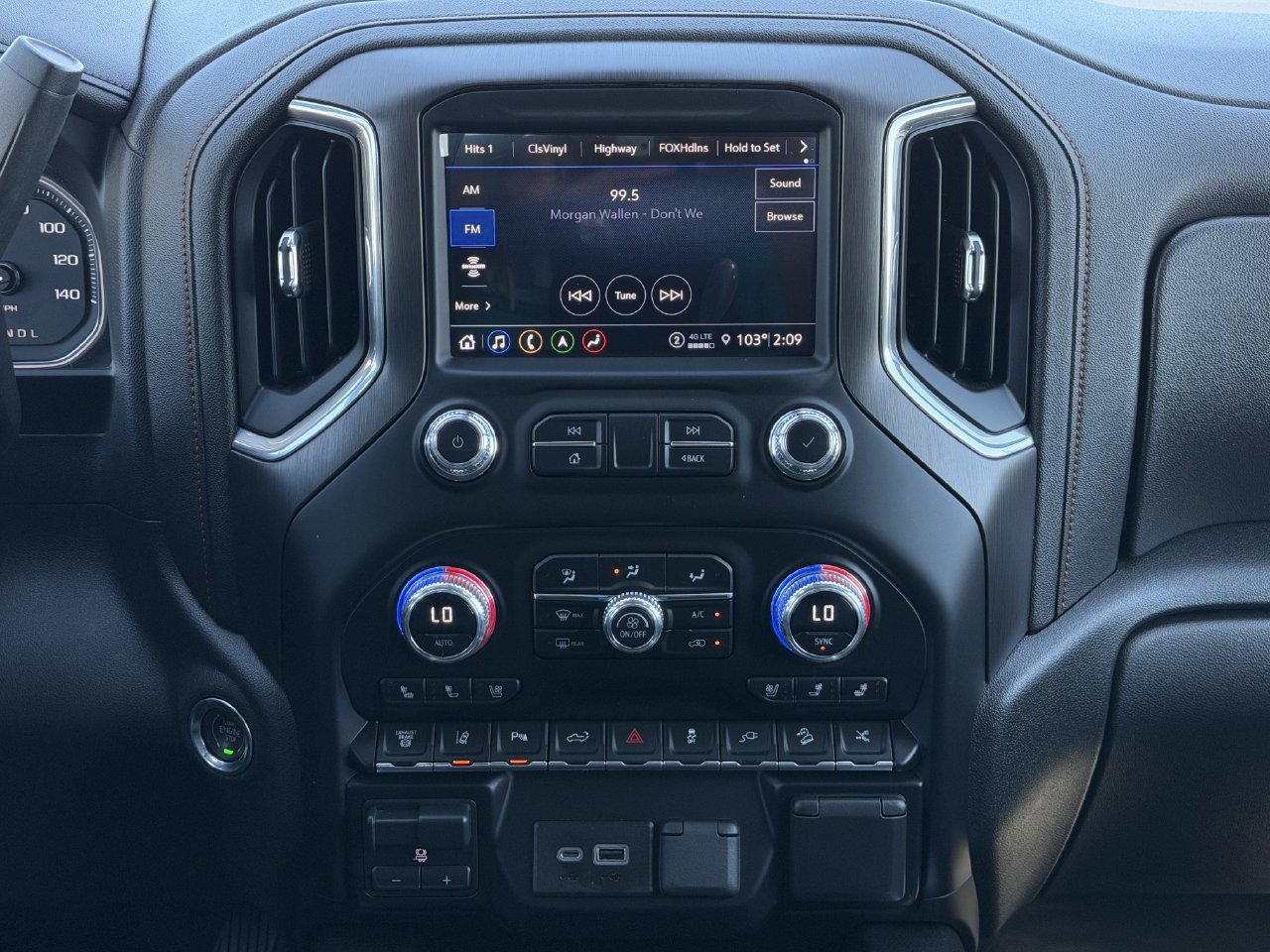Used 2023 GMC Sierra 3500 AT4 w/ AT4 Premium Plus Package AWD/4WD image 15