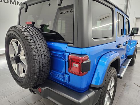 Used 2022 Jeep Wrangler Unlimited Sahara w/ LED Lighting Group image 4