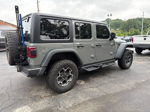 Used 2023 Jeep Wrangler Unlimited Rubicon 4xe w/ Cold Weather Group AWD/4WD image 5