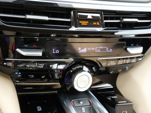Used 2022 Acura MDX w/ Advance Package AWD/4WD image 23