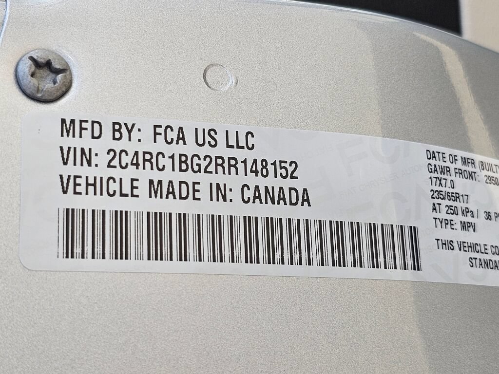 Used 2024 Chrysler Pacifica Touring-L FWD image 32