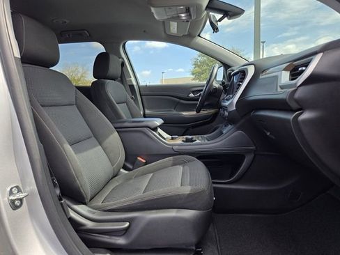 Used 2020 GMC Acadia SLE image 21