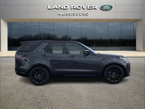 Used 2025 Land Rover Discovery Dynamic SE AWD/4WD image 5