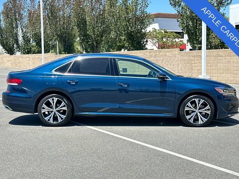 Used 2021 Volkswagen Passat 2.0T SE FWD image 3