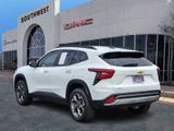 Used 2025 Chevrolet Trax LT w/ Driver Confidence Package image 4