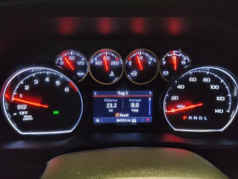 Used 2022 Chevrolet Silverado 1500 LT AWD/4WD image 23