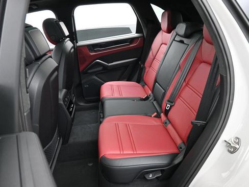 Certified 2025 Porsche Cayenne GTS AWD/4WD image 26