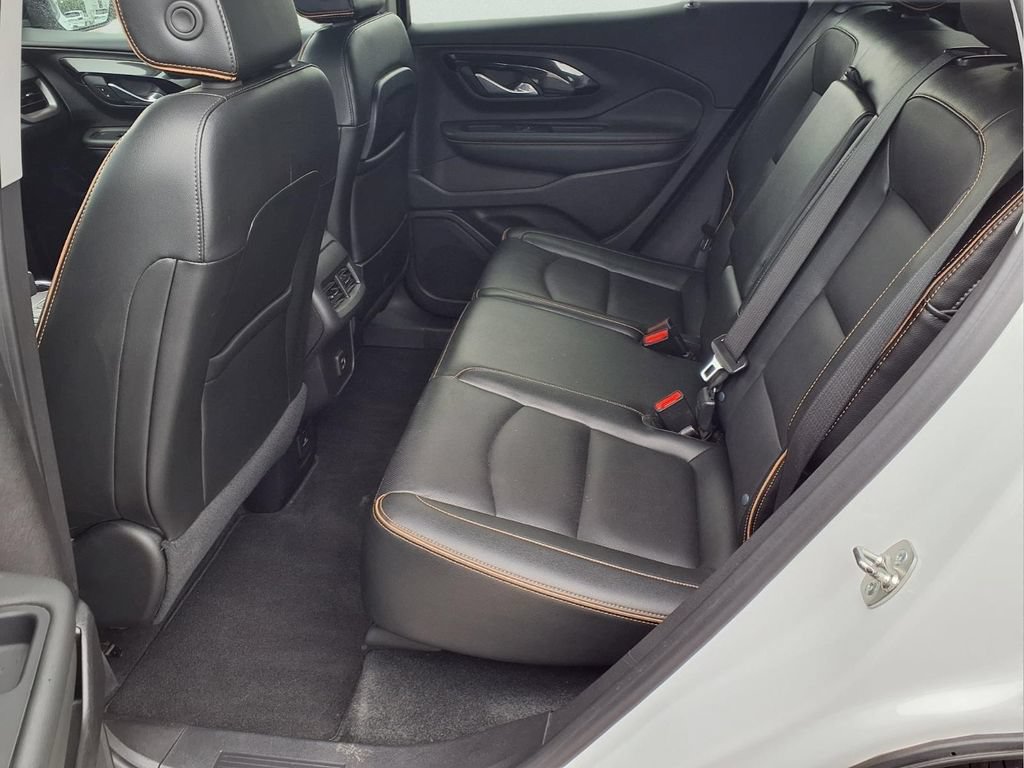 Used 2024 GMC Terrain AT4 AWD/4WD image 23