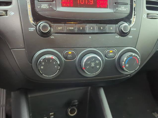 Used 2017 Kia Forte LX FWD image 18