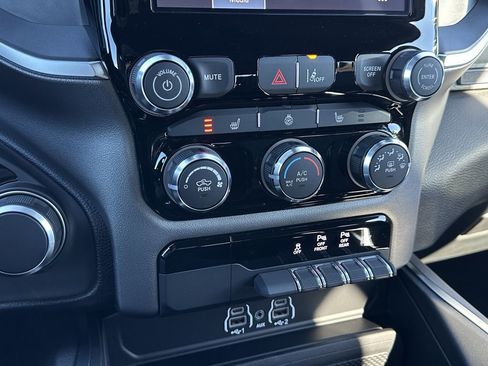 New 2026 RAM 1500 Big Horn AWD/4WD image 30