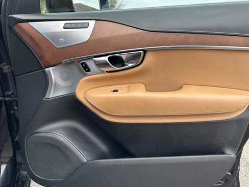 Used 2017 Volvo XC90 T6 Inscription w/ Vision Package image 39