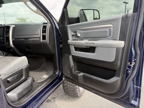 Used 2015 RAM 2500 SLT w/ Snow Chief Group AWD/4WD image 17