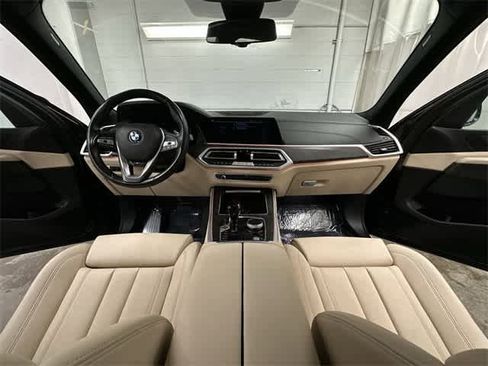 Used 2022 BMW X5 xDrive45e w/ Parking Assistance Package image 21