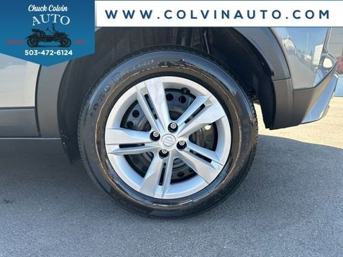 New 2025 Nissan Kicks Play S image 10