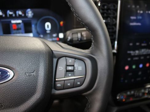 New 2025 Ford Ranger Lariat w/ FX4 Off-Road Package image 31