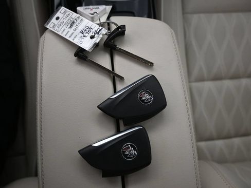 Used 2023 Buick Envision Avenir AWD/4WD image 13